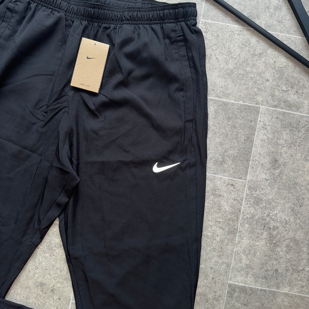 NIKE DRI-FIT CHALLENGER PANTS - BLACK