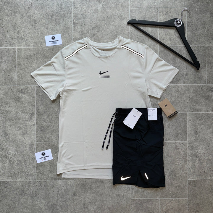 NIKE UV TECH x FLEX SET - BEIGE/BLACK