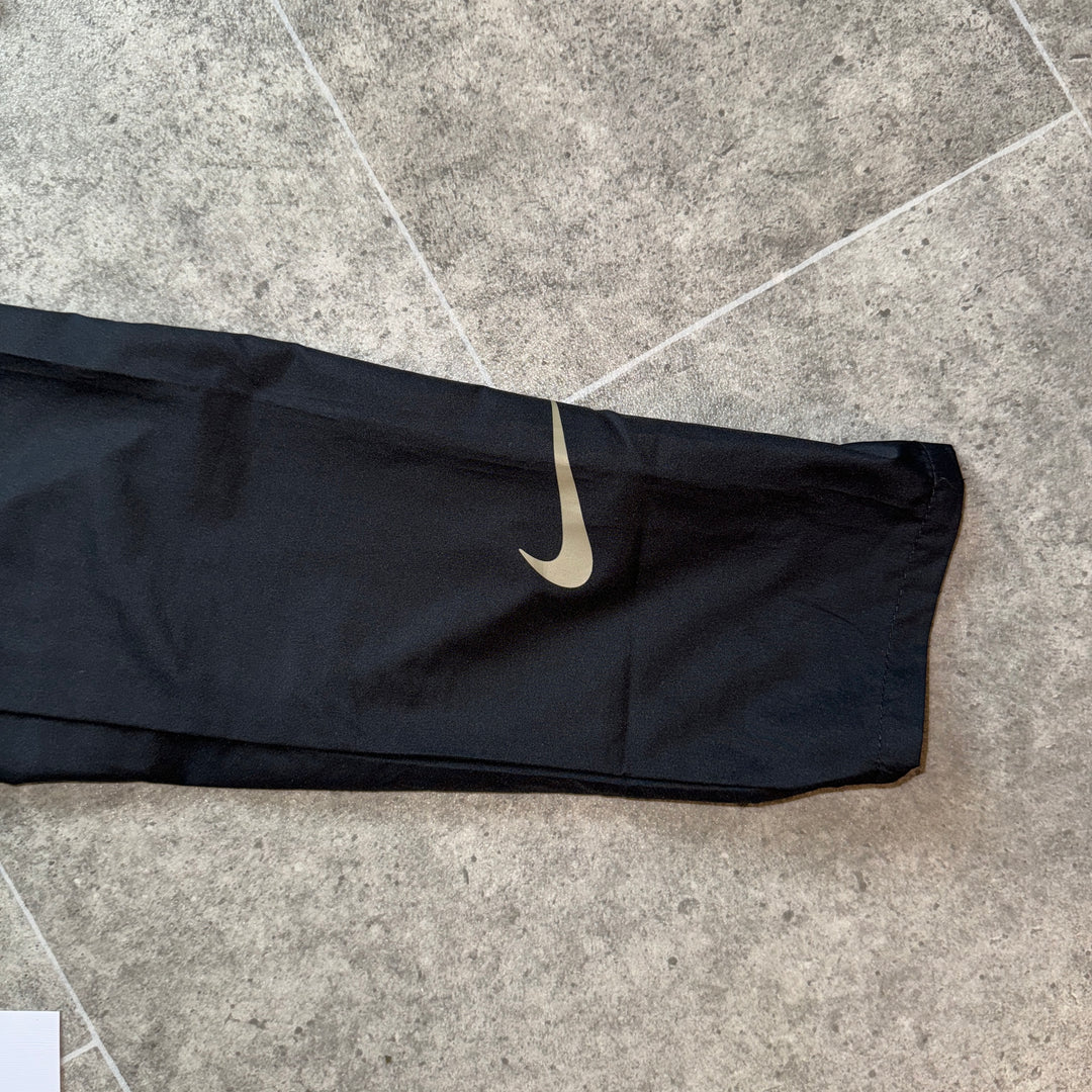 NIKE EXCLUSIVE DOUBLE SWOOSH JACKET - BLACK