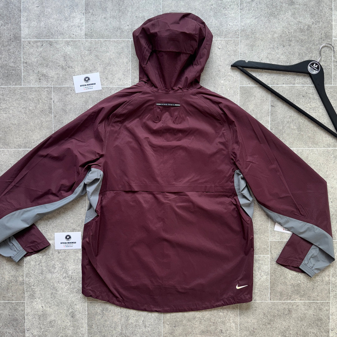 Nike ‘cosmic peaks’ storm fit ADV waterproof jacket set