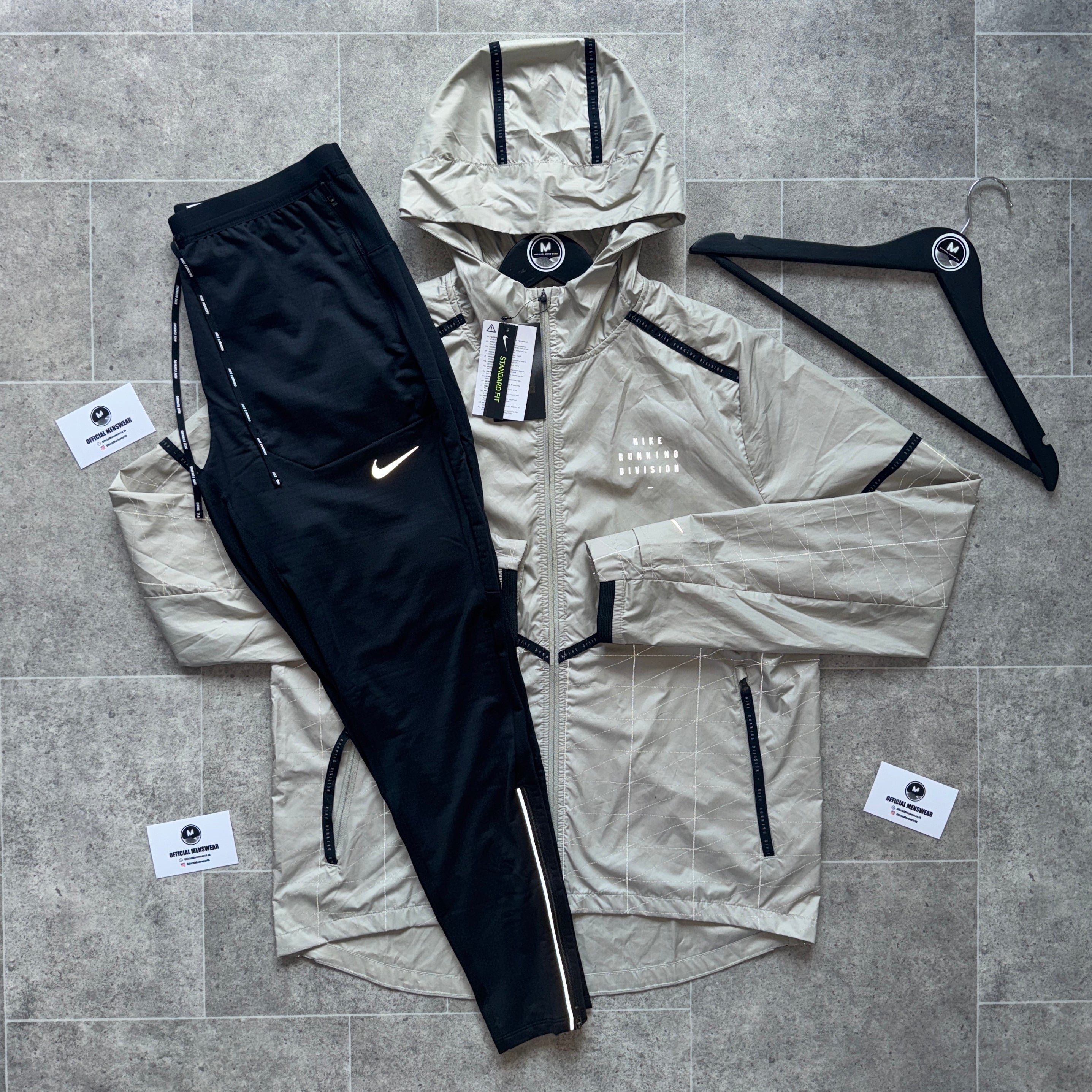 Nike Running Division セット NIKE RUNNING DIVISION x PHENOM SET - SAND/BLACK – Official Menswear UK