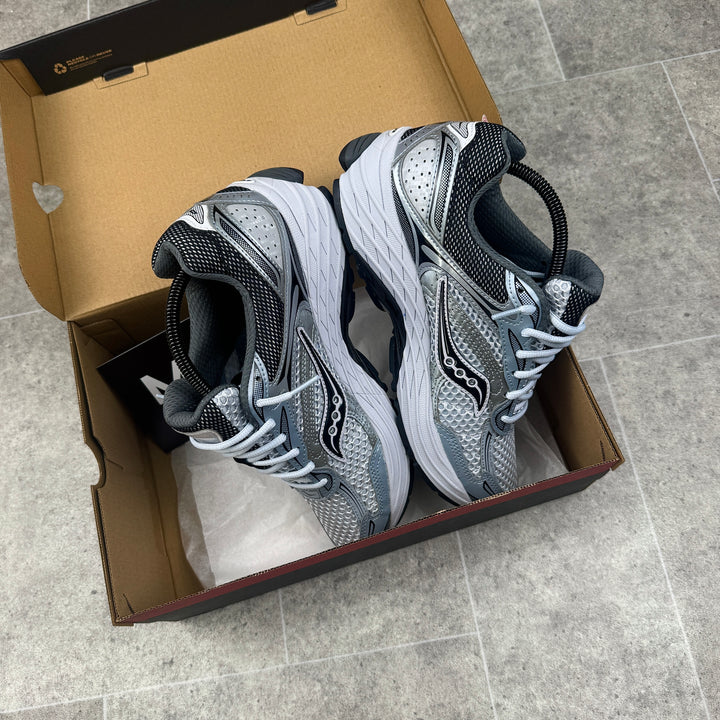Saucony Progrid Omni 9 - Microchip