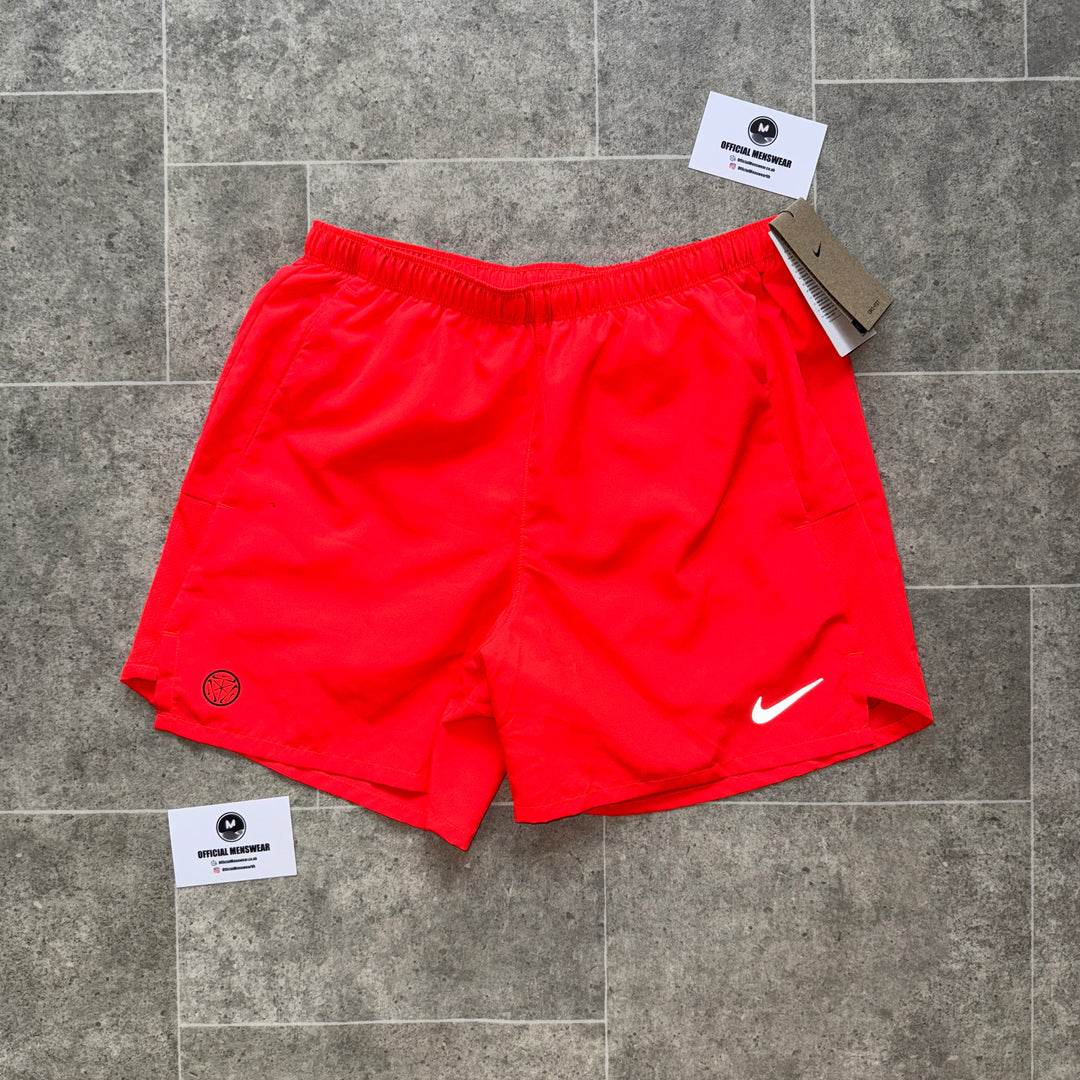 NIKE CHALLENGER SHORTS - CRIMSON RED