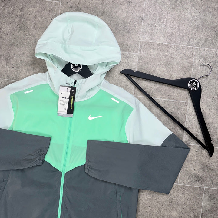Nike UV windbreaker - mint/white