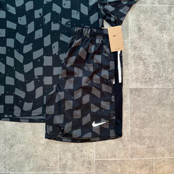 NIKE CHEQUERED SET - BLACK