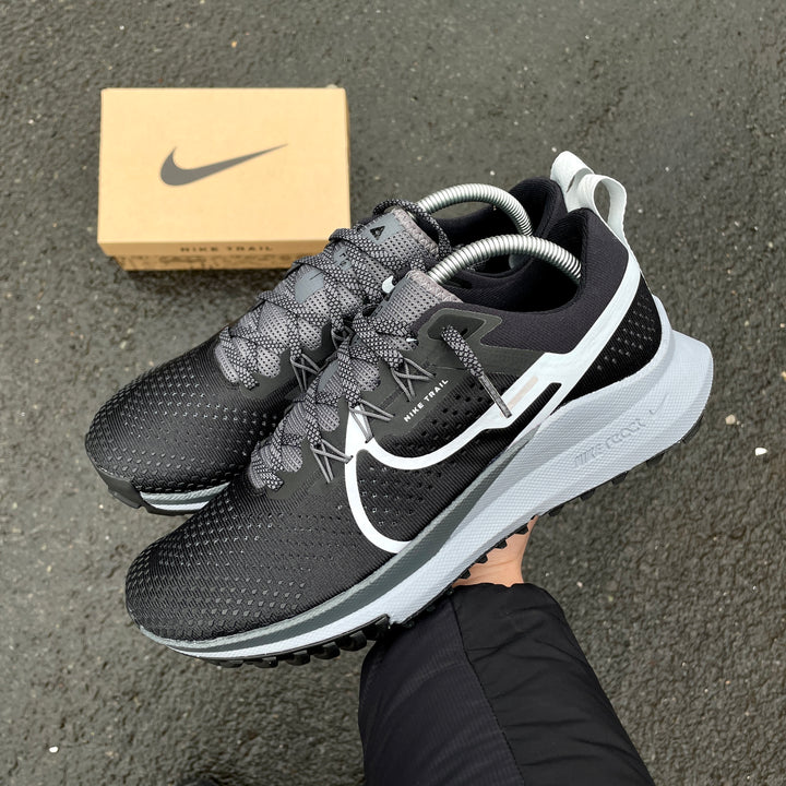 NIKE REACT TRAIL PEGASUS 4