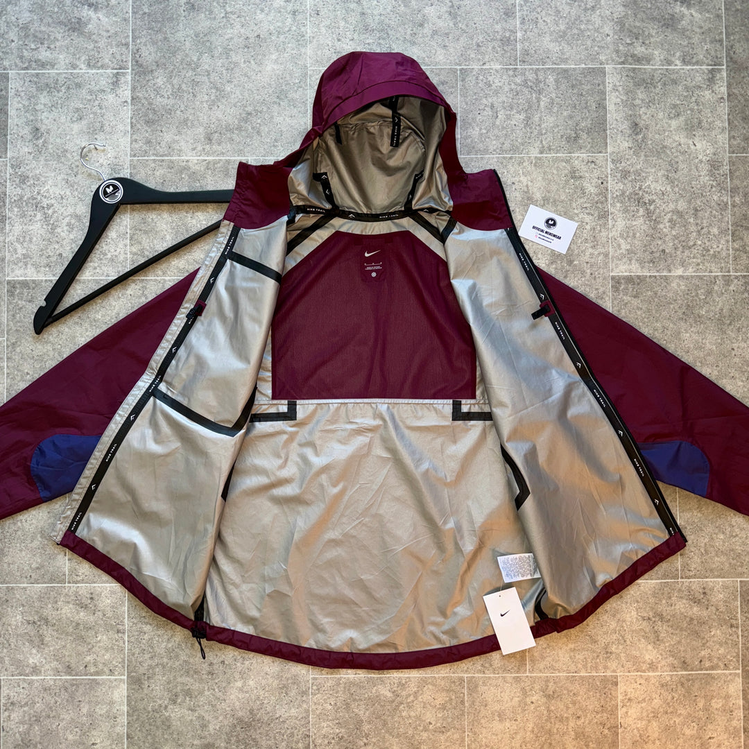 NIKE ‘COSMIC PEAKS’ GORE-TEX JACKET - MAROON