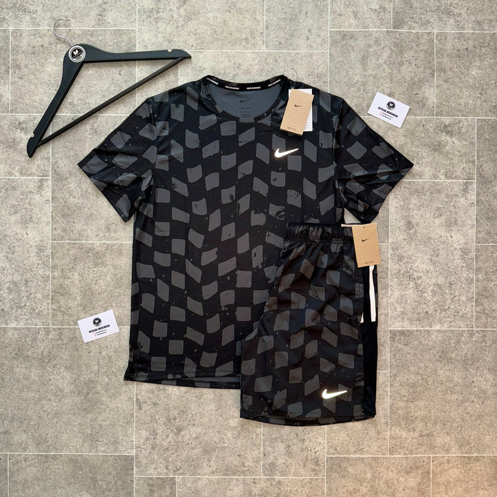 NIKE CHEQUERED SET - BLACK