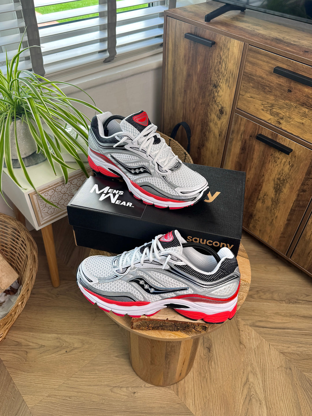 Saucony Progrid Omni 9 - Crimson/White