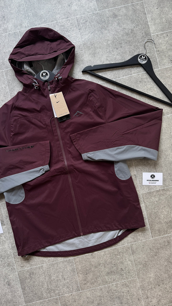 Nike ‘cosmic peaks’ storm fit ADV waterproof jacket set