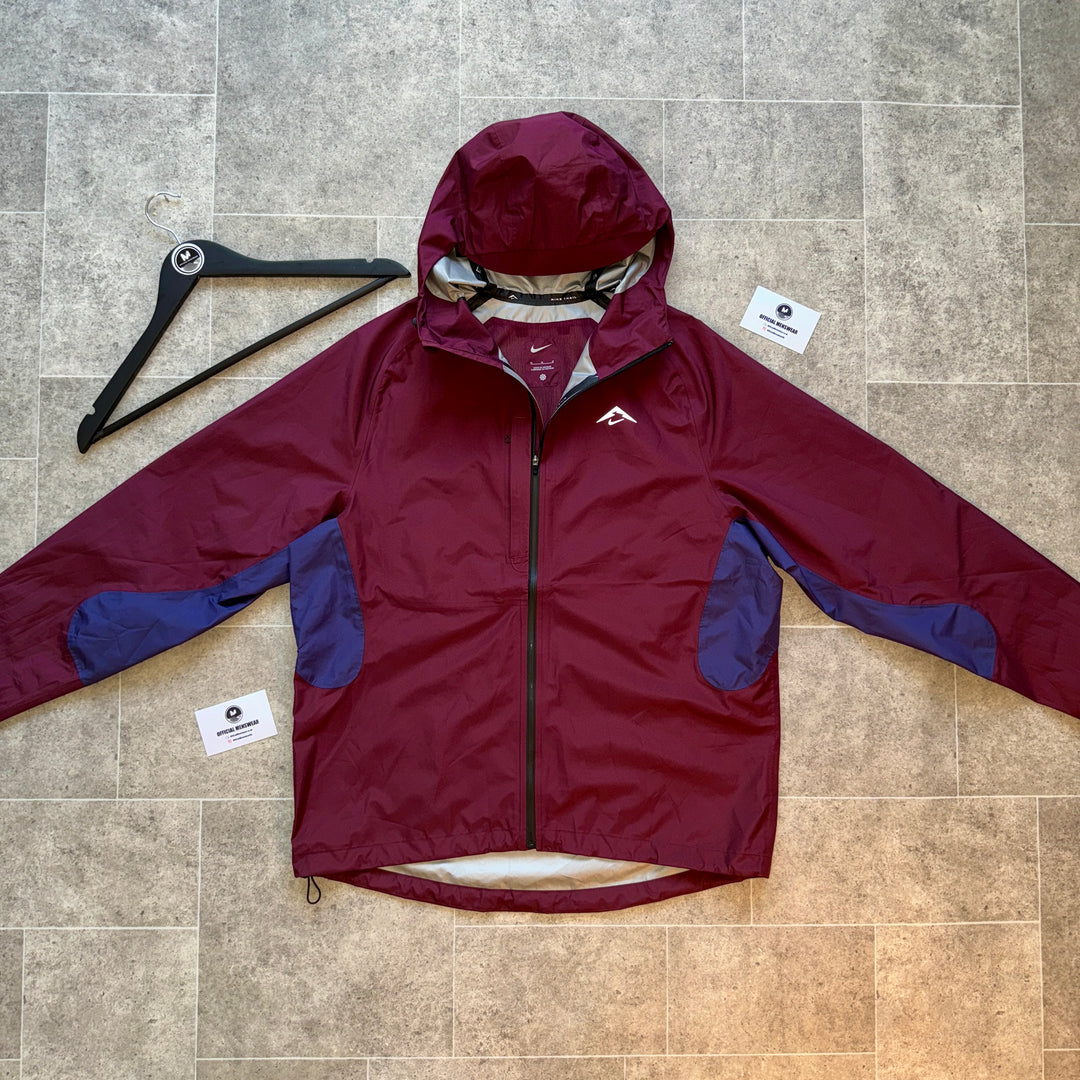 NIKE ‘COSMIC PEAKS’ GORE-TEX JACKET - MAROON