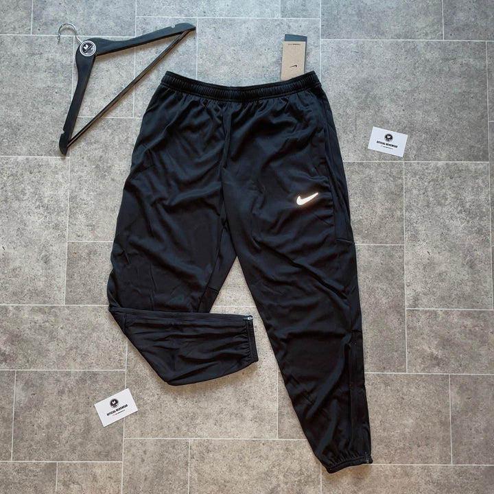 NIKE THERMAL PANTS - BLACK